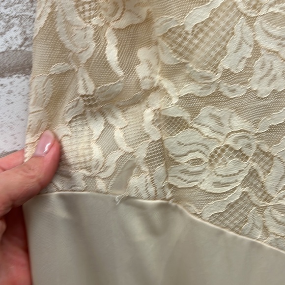 Vintage Vanity Fair Lace Trimmed Slip Dress In Cream 38 L - Picture 3 of 9